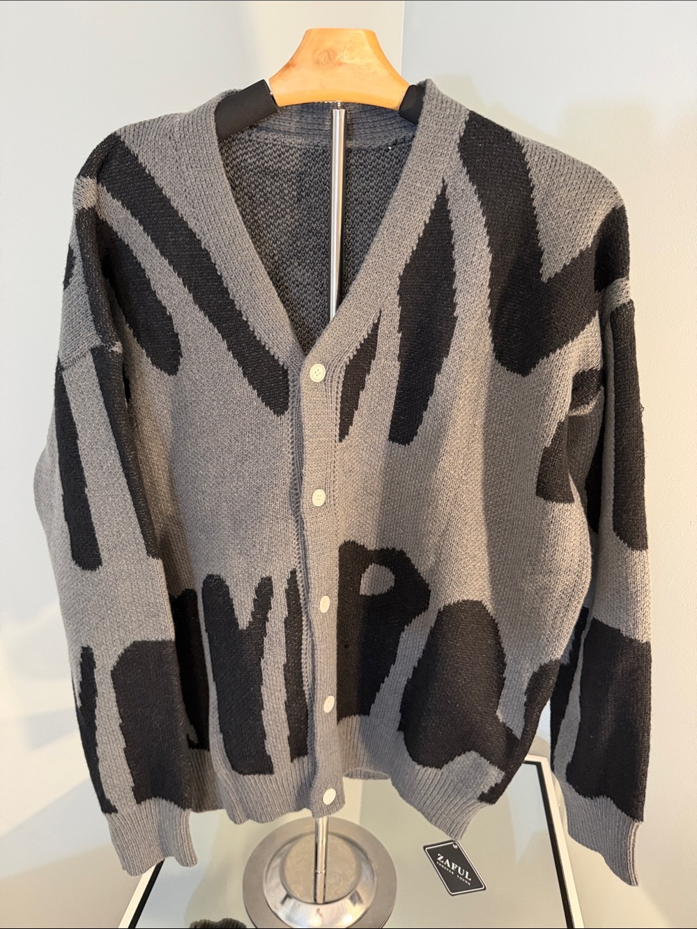 Zaful Gray and Black Abstract V-Neck Cardigan y2k grunge 90s nwt unisex